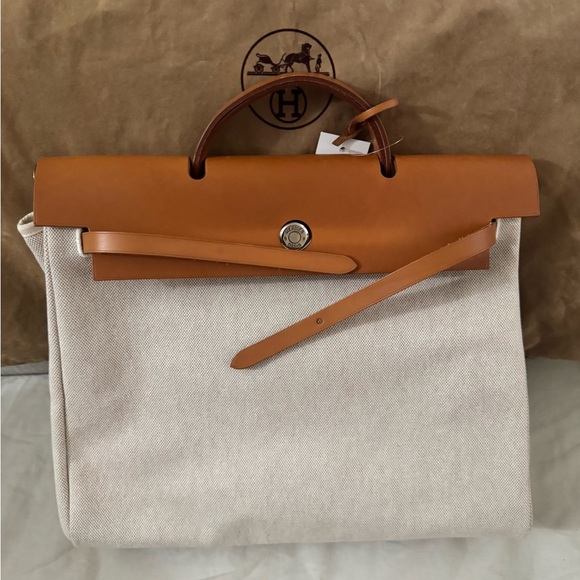 Hermes Herbag 39 Tan and Cream Canvas Bag - Picture 2 of 16